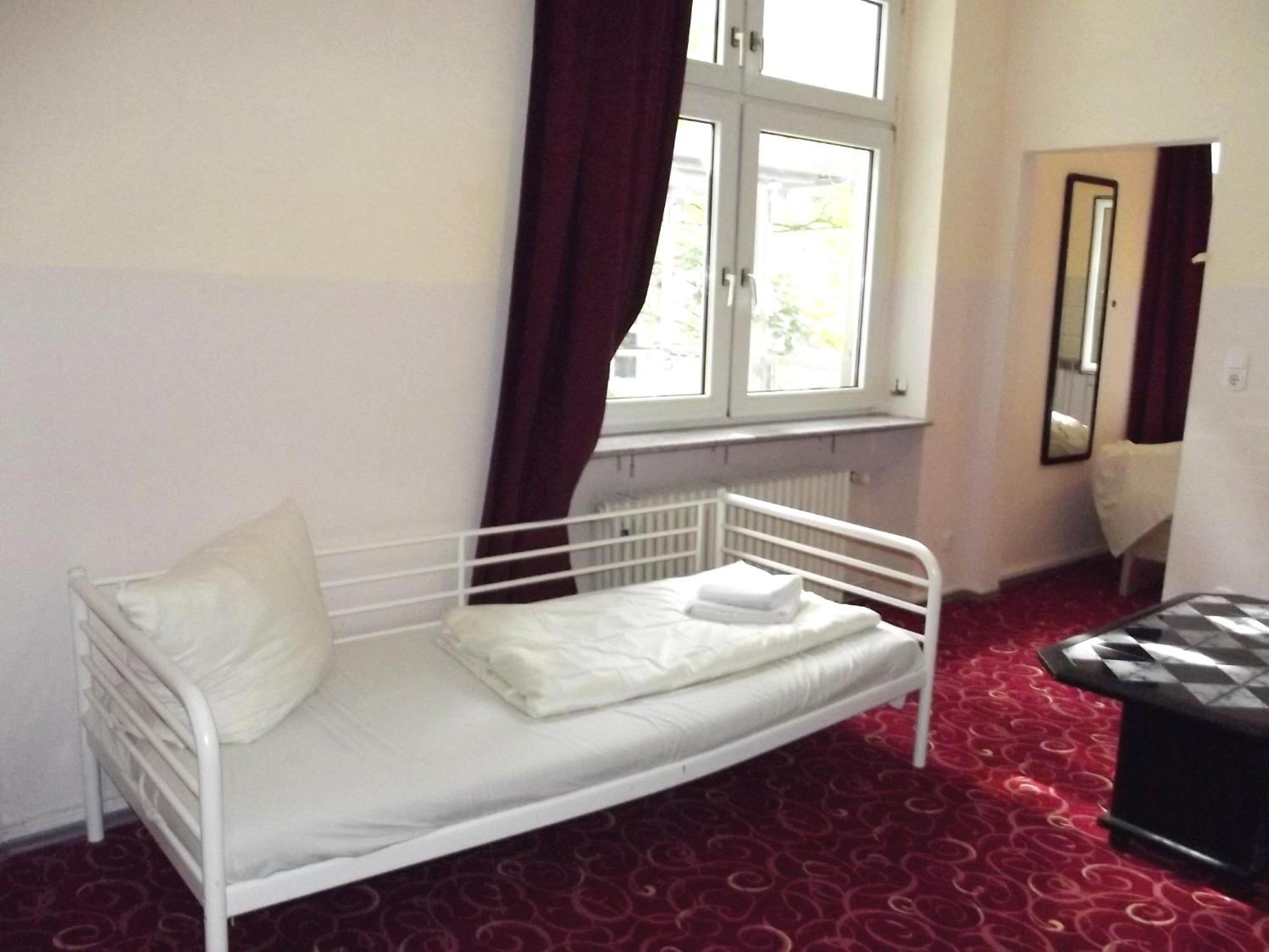 דיסלדורף Hotel Schaum מראה חיצוני תמונה